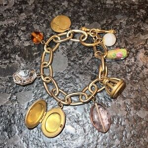 Vintage Goldtone Toggle Closure Charm Bracelet